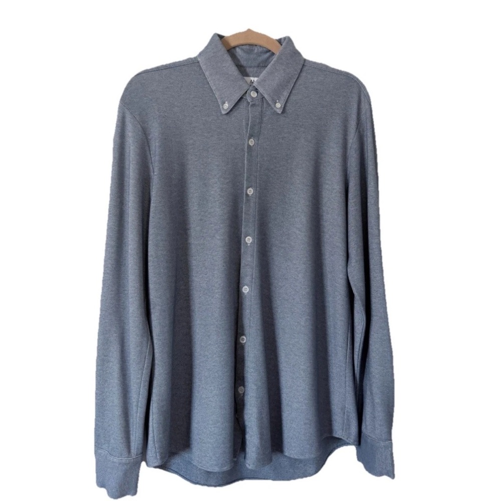 Mizzen + Main Solid Faded Blue Medium Trim Fit Long Sleeve Button Down Shirt EUC